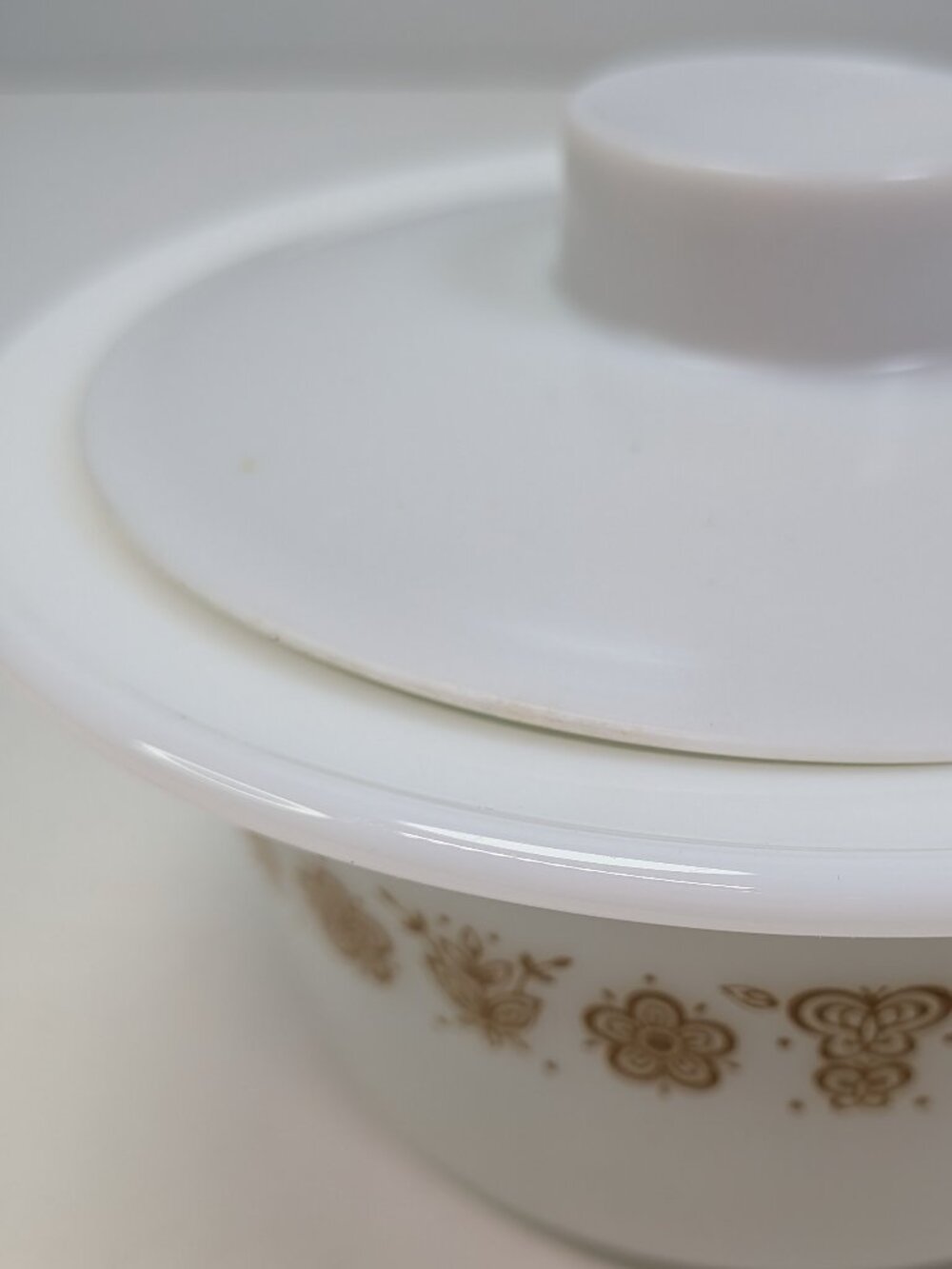 Vintage Corelle Butterfly Gold Grab-It Bowl Serving Dish wi Original Plastic Lid - Picture 4 of 13